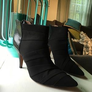 Booties ankle  satin with snake back